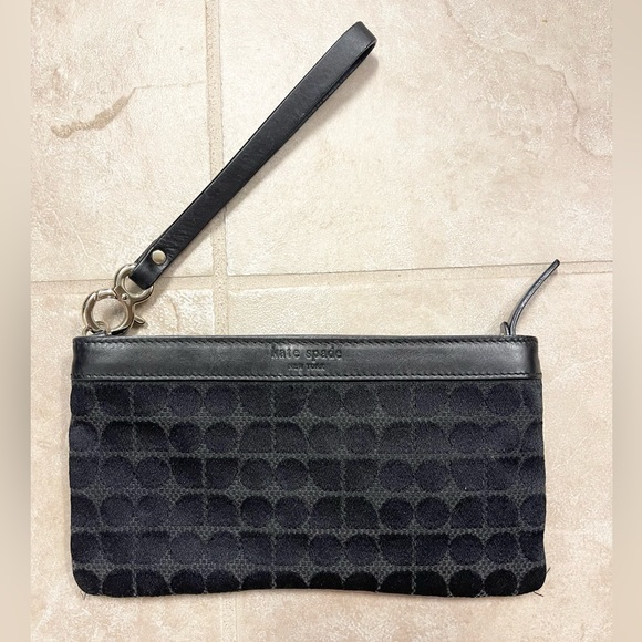 Classic Kate Spade canvas and leather logo wristlet! - Picture 1 of 8